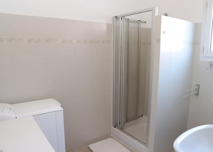 Maison Familiale A Fouras: 6 Pers, 95 M², Proche Et Centre, Jardin, Confort - Fr-1-709-43 *