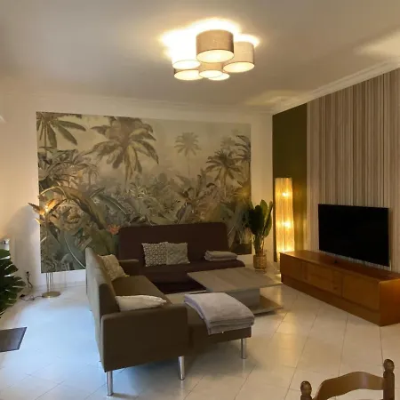 Maison Familiale A Fouras: 6 Pers, 95 M², Proche Et Centre, Jardin, Confort - Fr-1-709-43 *