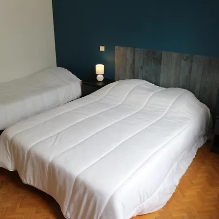 Maison Familiale A Fouras: 6 Pers, 95 M², Proche Et Centre, Jardin, Confort - Fr-1-709-43