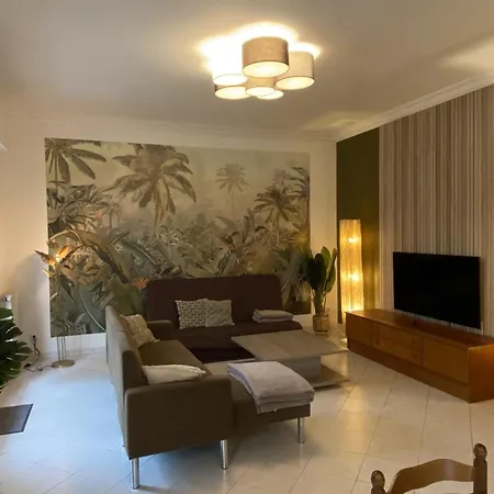 Maison Familiale A Fouras: 6 Pers, 95 M², Proche Et Centre, Jardin, Confort - Fr-1-709-43 *