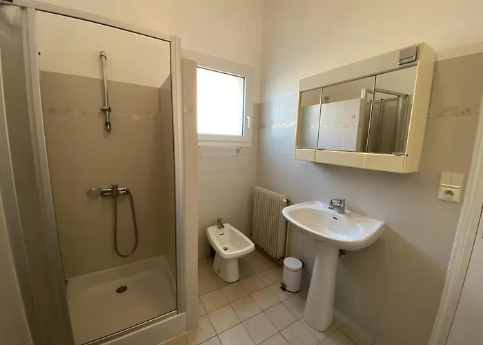 Maison Familiale A Fouras: 6 Pers, 95 M², Proche Et Centre, Jardin, Confort - Fr-1-709-43 * Fouras