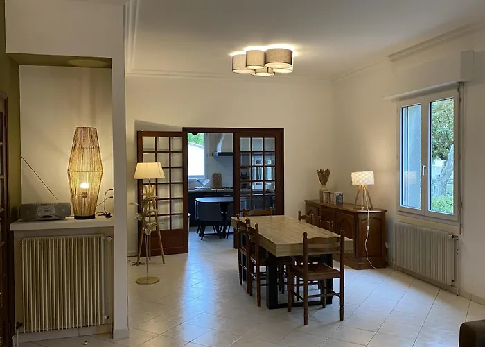 Maison Familiale A Fouras: 6 Pers, 95 M², Proche Et Centre, Jardin, Confort - Fr-1-709-43 Semesterbostad Fouras